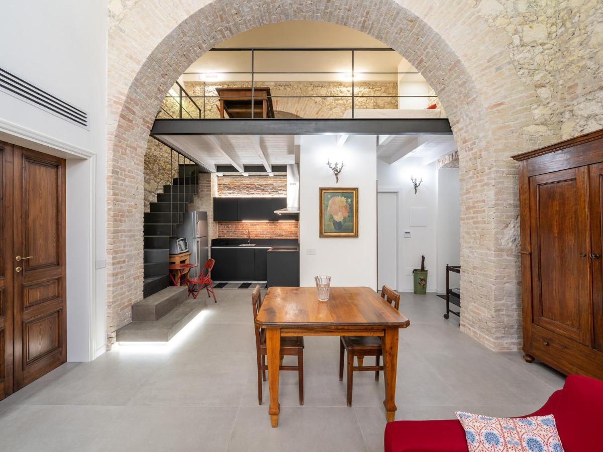 Massimo Boutique Apartment Кальярі Екстер'єр фото