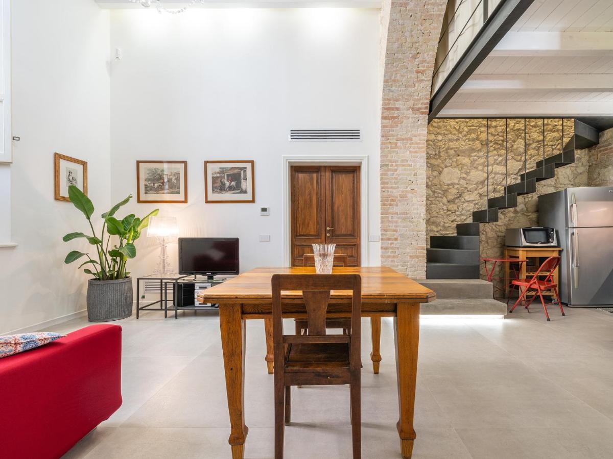 Massimo Boutique Apartment Кальярі Екстер'єр фото