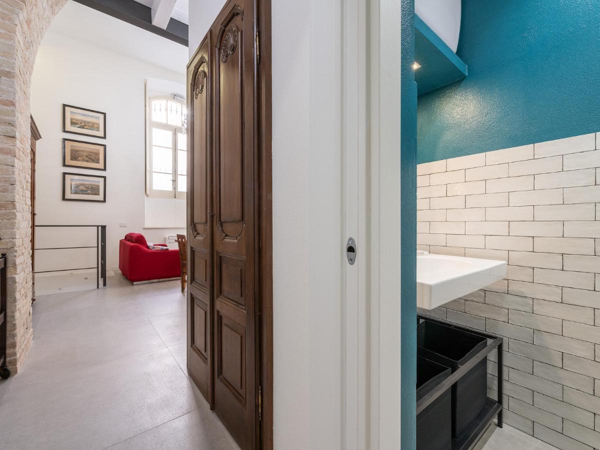 Massimo Boutique Apartment Кальярі Екстер'єр фото